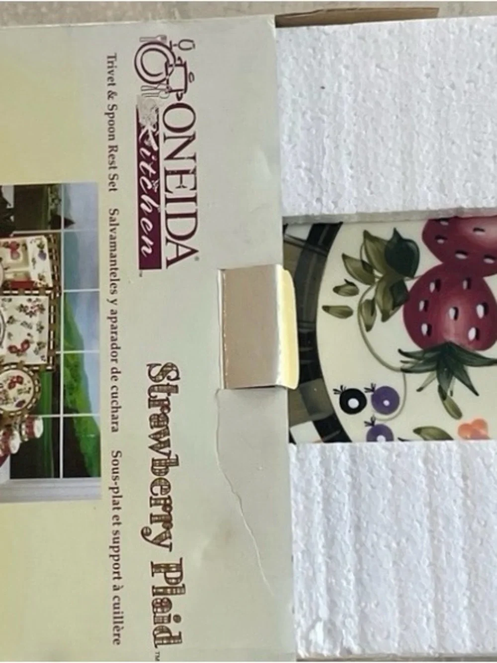Oneida Kitchen Strawberry Plaid Trivet & Spoon Rest - Red, Green, White NIB
